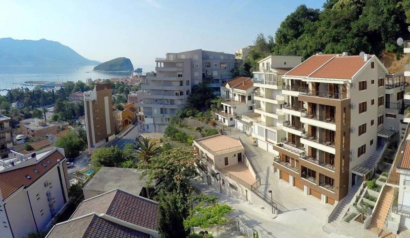 Ferienhaus für 2 Personen, mit Balkon und Sauna sowie Ausblick in Budva - 2