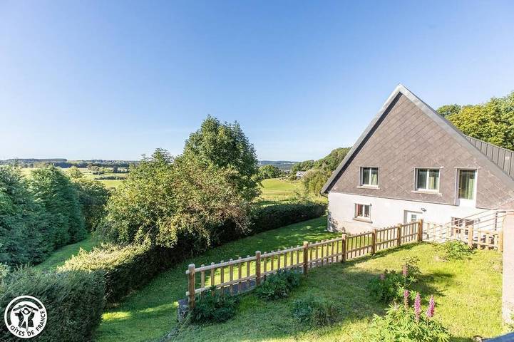 Location de vacances pour 4 personnes, avec Jardin à Laqueuille