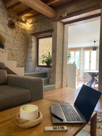 Cottage pour 2 personnes, avec vue et terrasse à Pujaut