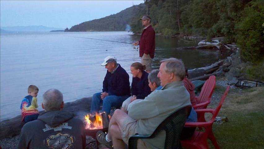 Vacation house for 8 people, with yard, with pets in Washington