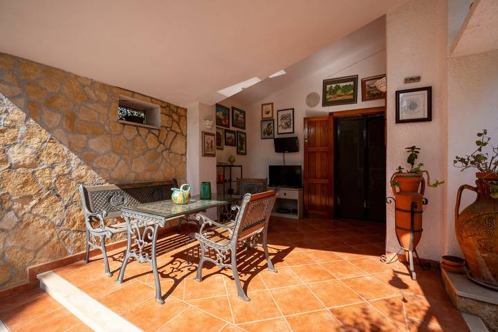 Bed and Breakfast 'La Camera di Ester' con piscina condivisa, Wi-Fi e aria condizionata in Polignano a Mare, Provincia di Bari
