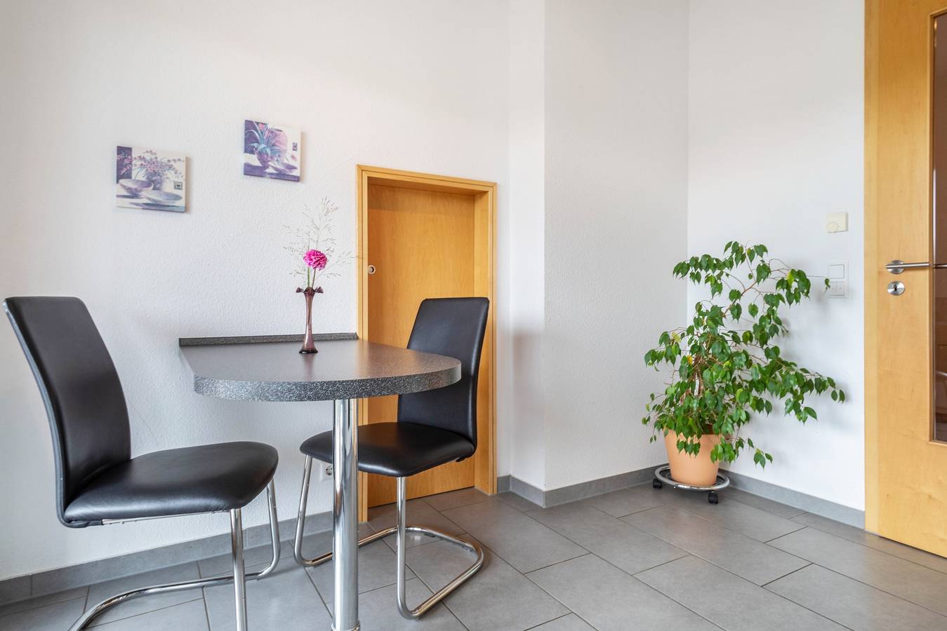 Ganze Wohnung, Ferienwohnung '3 Dachgeschoss' mit Balkon und Wlan in Bad Waldsee, Region Bodensee-Oberschwaben