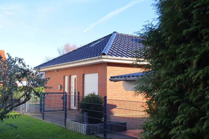 Ferienhaus für 4 Personen, mit Terrasse und Garten in Dorum
