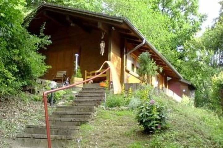 Ferienhaus für 4 Personen, mit Pool und Whirlpool sowie Garten und Sauna in Bad Pyrmont