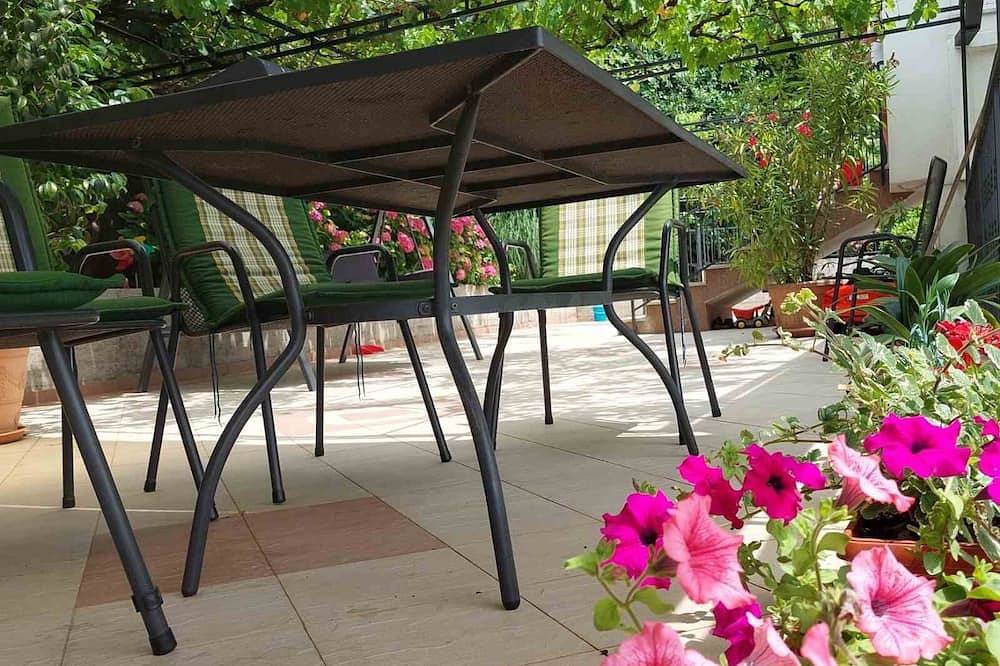 Entire apartment, Moderne Ferienwohnung mit großer Terrasse in Opatija in Opatija Riviera