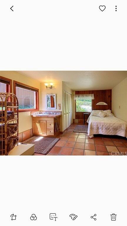 1940er Häuschen mit heutigen Annehmlichkeiten aktualisiert in Bass Lake