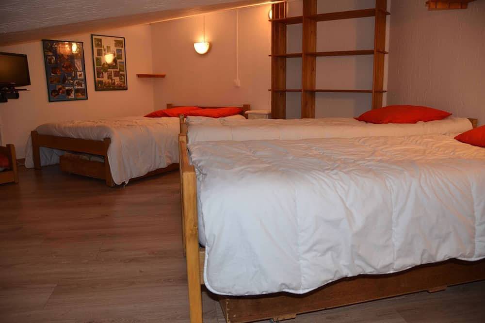 Entire apartment, Apartment in central Val Thorens on the slopes - magnificent view! in Val Thorens, Les Trois Vallées