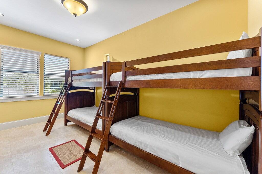 Spacious Home + Cozy Guest House! Private Pool & Courtyard, Near Beach Access in Miramar Beach, Emerald Coast