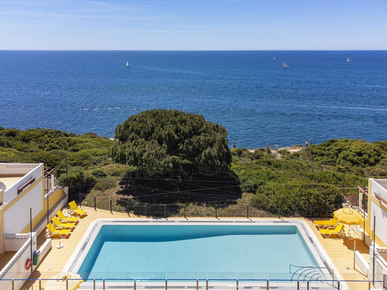 Beachfront house - 4 guests in Lagoa, Faro District