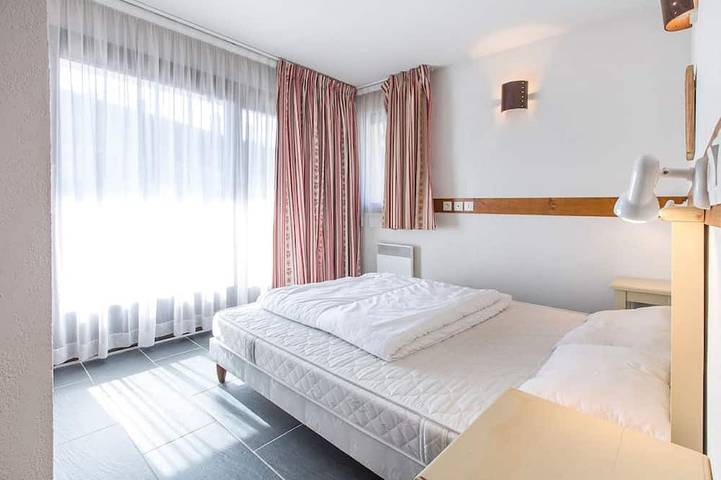 Gîte pour 6 personnes, avec terrasse et balcon/terrasse, animaux acceptés dans Office De Tourisme De Combloux - 2