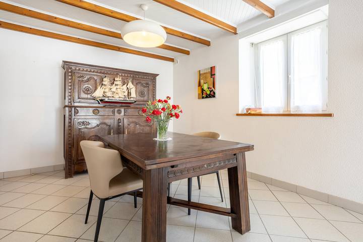 Holiday Home 'Single-Storey' with Private Terrace, Shared Garden and Wi-Fi in Mahalon, Quimper region