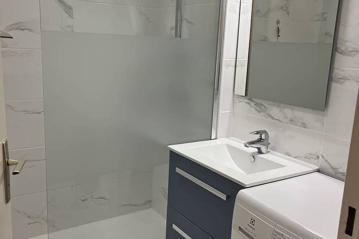 Gîte pour 4 personnes, avec terrasse et jardin dans Plage de Grève Blanche - 4