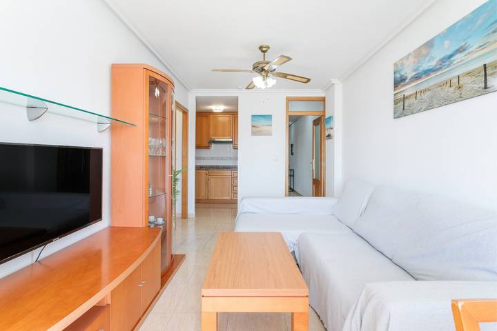 Entire apartment, Apartment 'Carmela En Santa Pola' with Balcony, Wi-Fi and Air Conditioning in Santa Pola, Costa Blanca