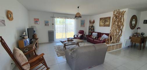 Gîte pour 6 personnes, avec jardin et terrasse à Surtainville