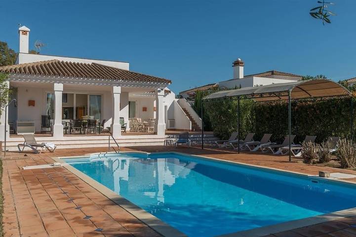 Villa pour 10 personnes, avec jardin et terrasse, animaux acceptés - 1