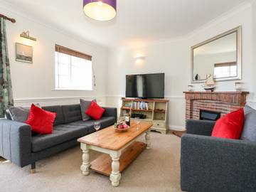 Log Cabin for 6 People in Weymouth, Jurassic Coast, Photo 1