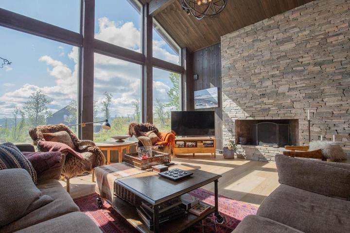 Dom dla 12 osób, z sauna i jacuzzi oraz ogród w Hol