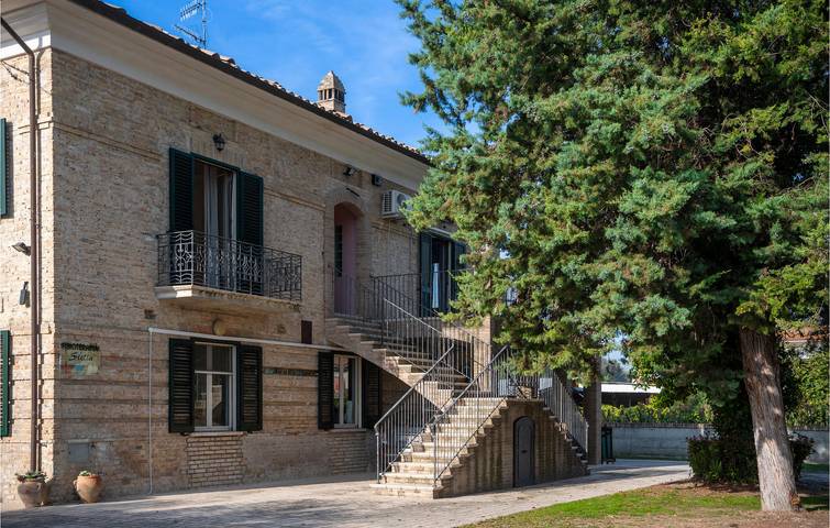 Apartamento vacacional entero, Apartamento adosado cerca de Miglianico in Miglianico, Provincia de Chieti