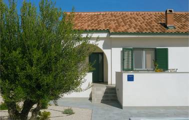 Ferienhaus für 8 Personen in Lun, Pag, Bild 1