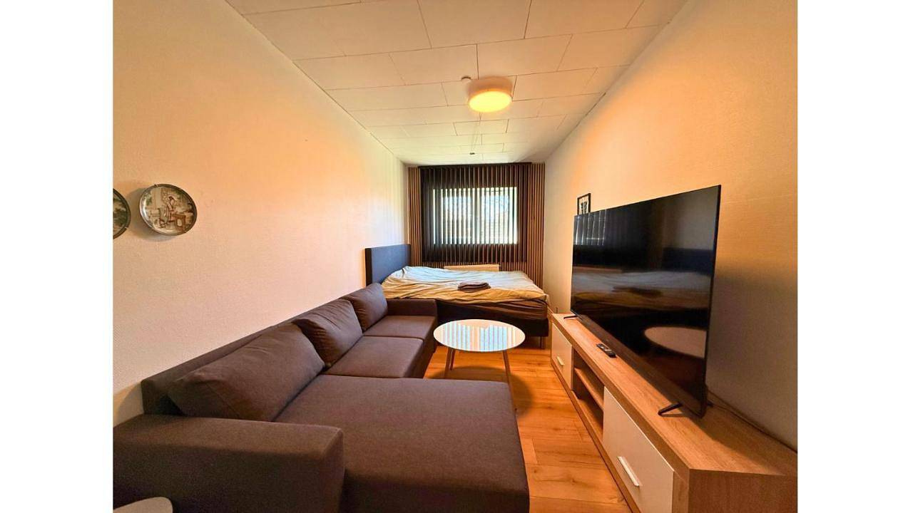 Appartement de vacances entier, Budget Rooms in the heart of Rødby! 5km from Femern & Puttgarden! in Rødby, Mer Baltique suédoise