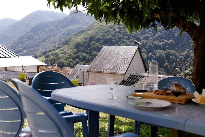 Gîte pour 12 personnes, avec jardin et terrasse à Sengouagnet - 3