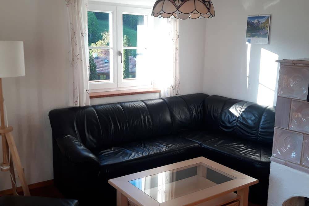 80 qm große Ferienwohnung, 2 Schlafzimmer bis 5 Pers., 2 Balkone, sonnig & ruhig in Göllstock, Berchtesgaden