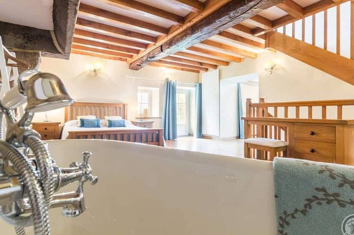 Gîte pour 4 personnes, avec piscine et jardin à Saint-Michel-de-Montjoie - 3