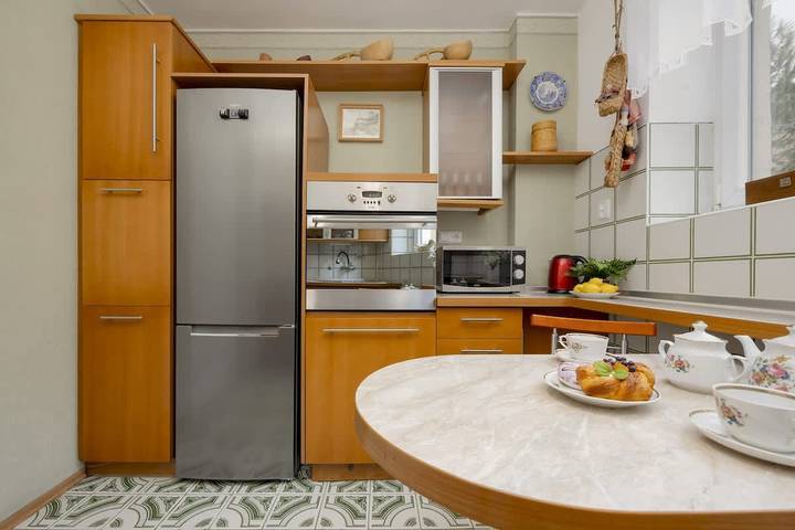 Appartement entier, Spacious Apartment | Balcony | 3 Bedrooms | Workspace. in Varsovie, Mazovie