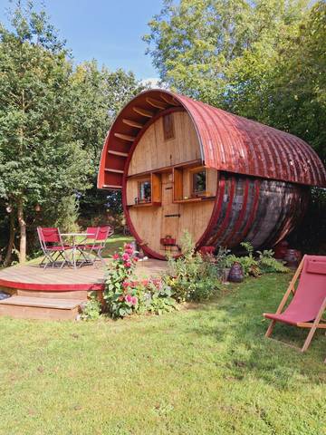 Gîte pour 4 personnes, avec jardin et jacuzzi à Litteau