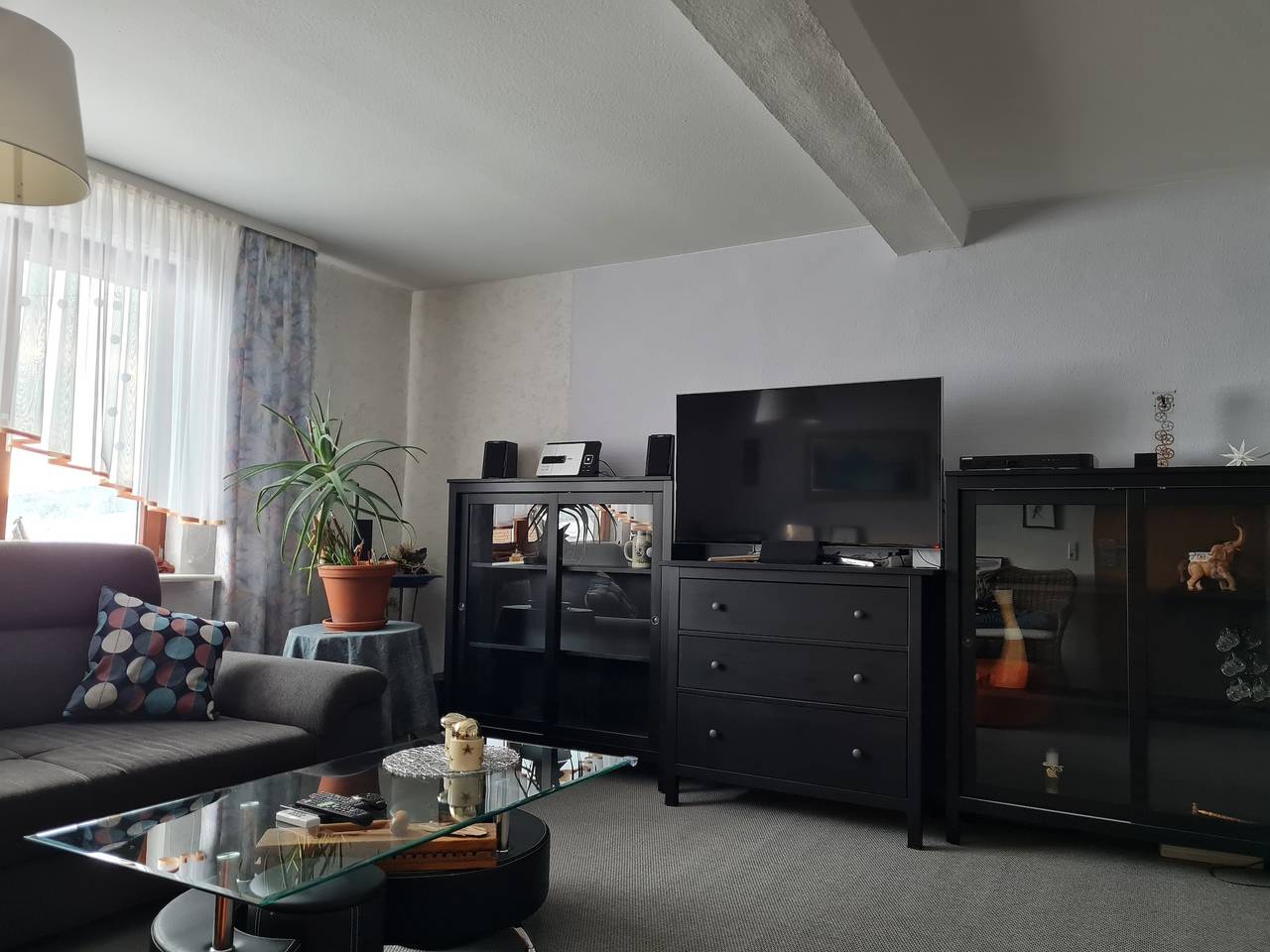 Ganze Ferienwohnung, Ruhige Ferienwohnung mit Balkon und Terrasse nahe Kassel in Helsa, Hessisches Bergland