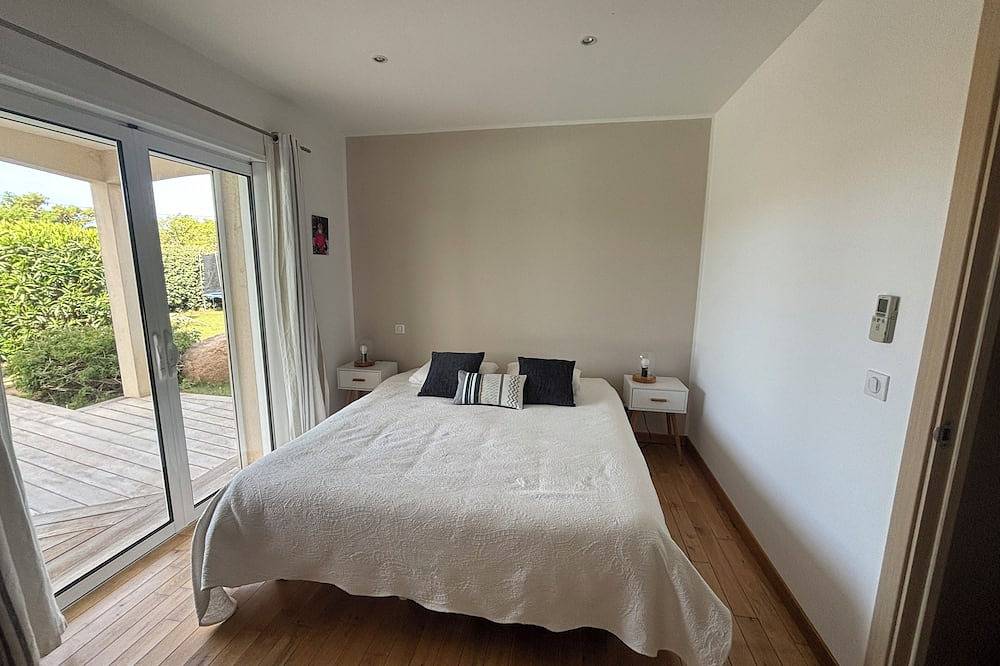 Piscine chauffée - Plages à 2 min - 5 chambres - Clim Wifi in Lecci, Arrondissement de Sartène