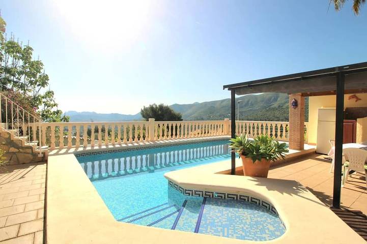 Casa rural para 4 personas, con jacuzzi - 1