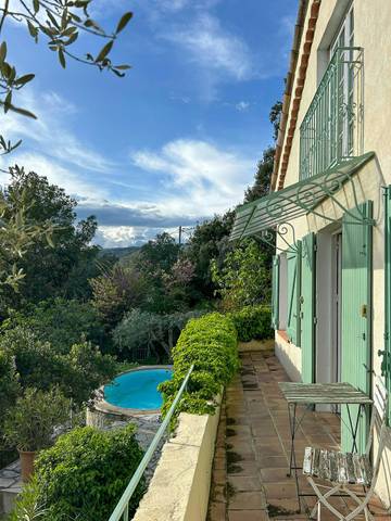 Gîte pour 4 personnes, avec jardin et terrasse à Claviers