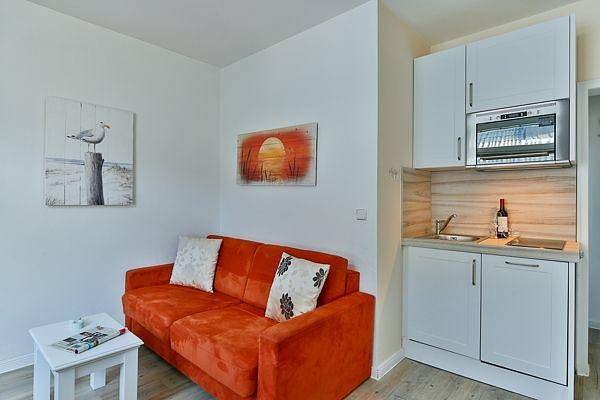 Ganze Ferienwohnung, App. 7 in strandnaher Lage - Bäderstil-Villa in Wenningstedt/Sylt in Wenningstedt, Sylt