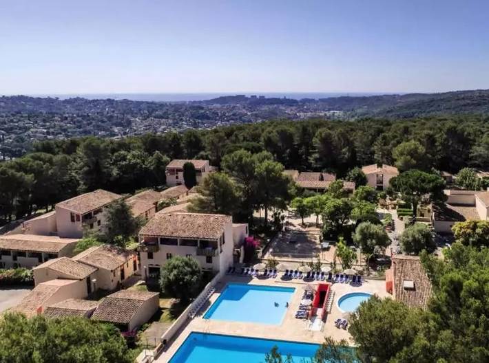 Apartamento de vacaciones para 5 personas, con terraza y piscina - 1