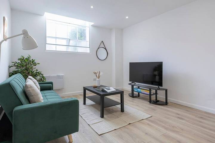 Glamping for 4 people, with garden in Nottinghamshire