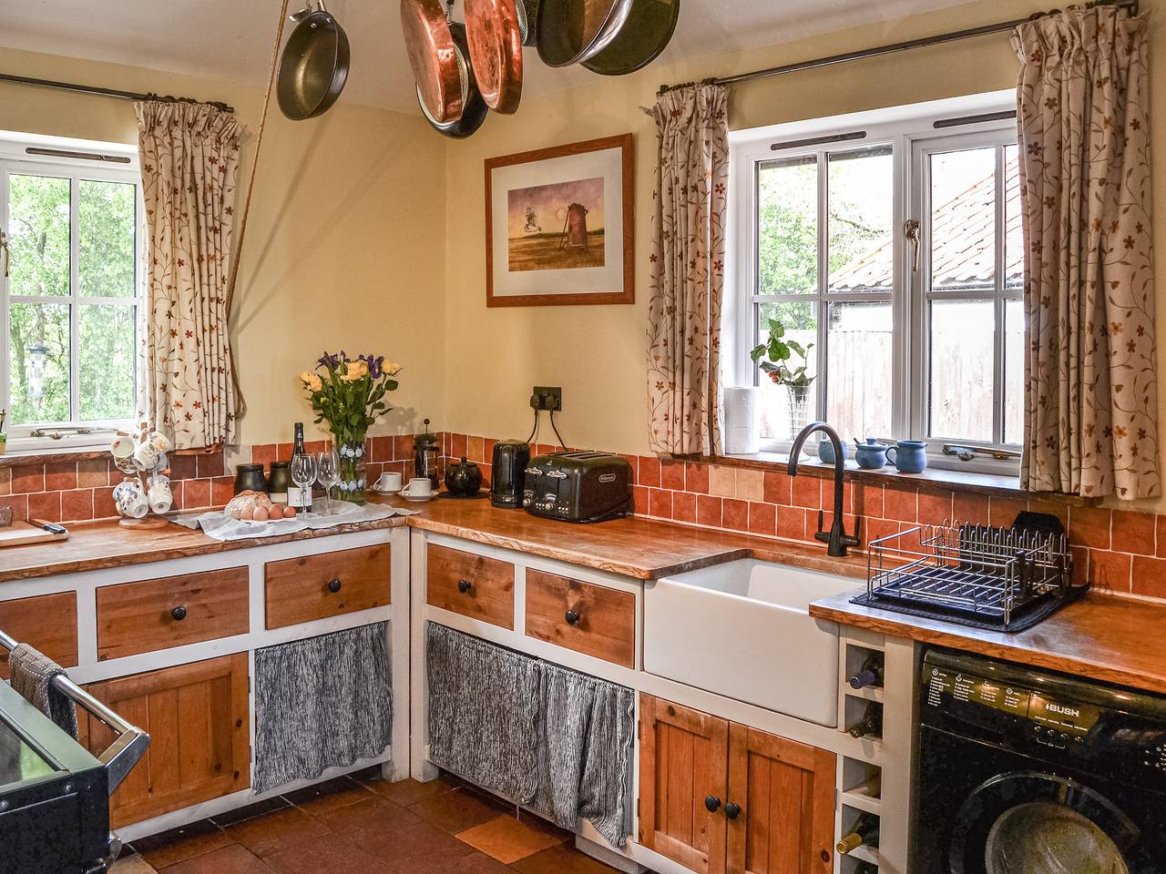 Bradcar Farm Cottage in Shropham, Thetford Forest Park
