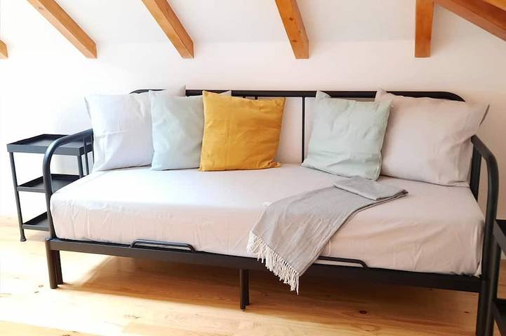 Appartamento intero, New apartment, in Porto city center, with balcony, air conditioning in Santo Ildefonso, Distretto di Porto