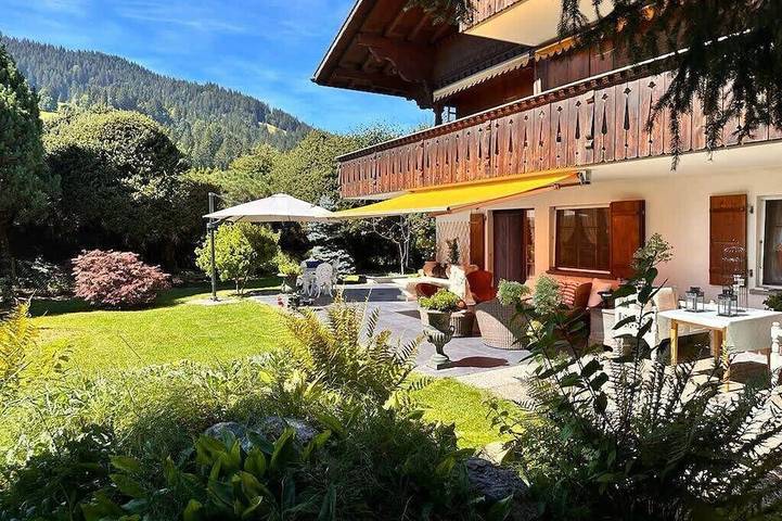 Location de vacances pour 6 personnes, avec jardin et balcon dans Gstaad