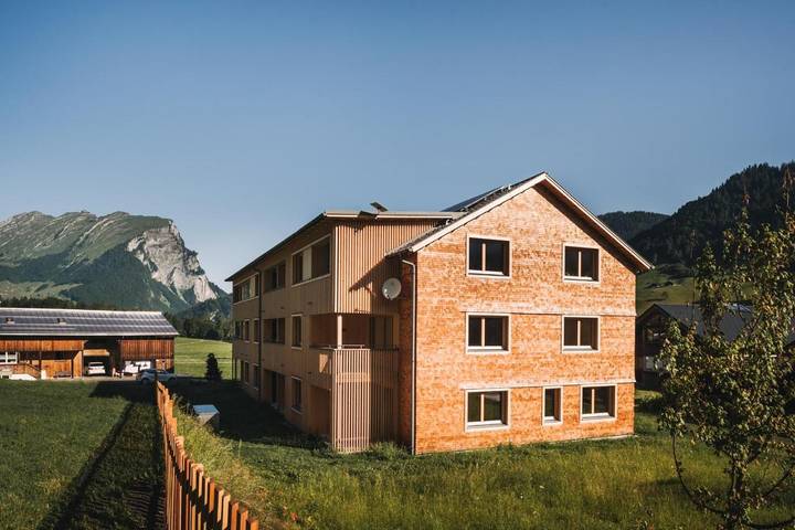 Vakantiewoning voor 4 personen, with sauna and uitzicht as well as tuin in Schoppernau