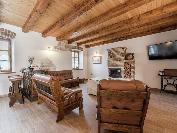 Villa für 10 Personen, mit Terrasse und Pool sowie Sauna in Sukosan - 2