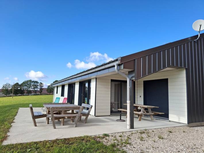 Gîte pour 9 personnes, avec Terrasse ainsi que Jardin et Vue