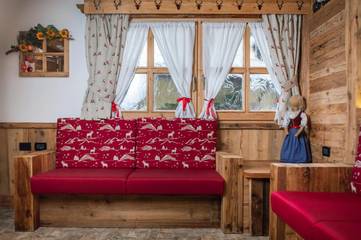 Chambre d’hôte pour 2 personnes, avec jardin ainsi que terrasse et vue à Canazei