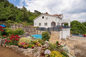 Ferienwohnung für 2 Personen, mit Meerblick und Pool sowie Balkon und Balkon/Terrasse in Kroatien