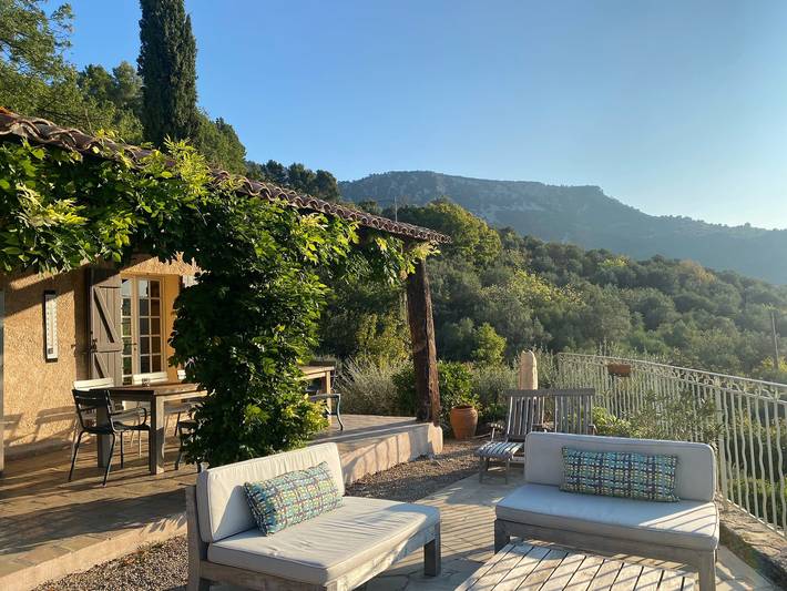 Gîte pour 10 personnes, avec piscine, adapté aux familles à Bargemon - 3