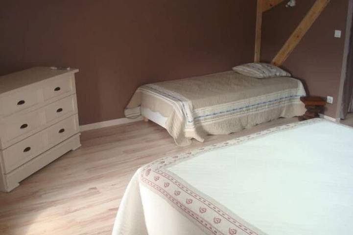 Location de vacances pour 5 personnes, avec terrasse et jardin à Le Grand-Serre - 3