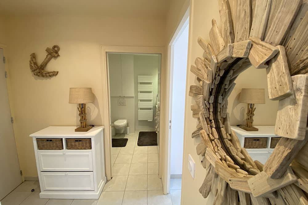 Appartement entier, Port-Louis: Appartement T2 avec Terrasse, Parking et Wifi in Port-Louis, Côte des Mégalithes