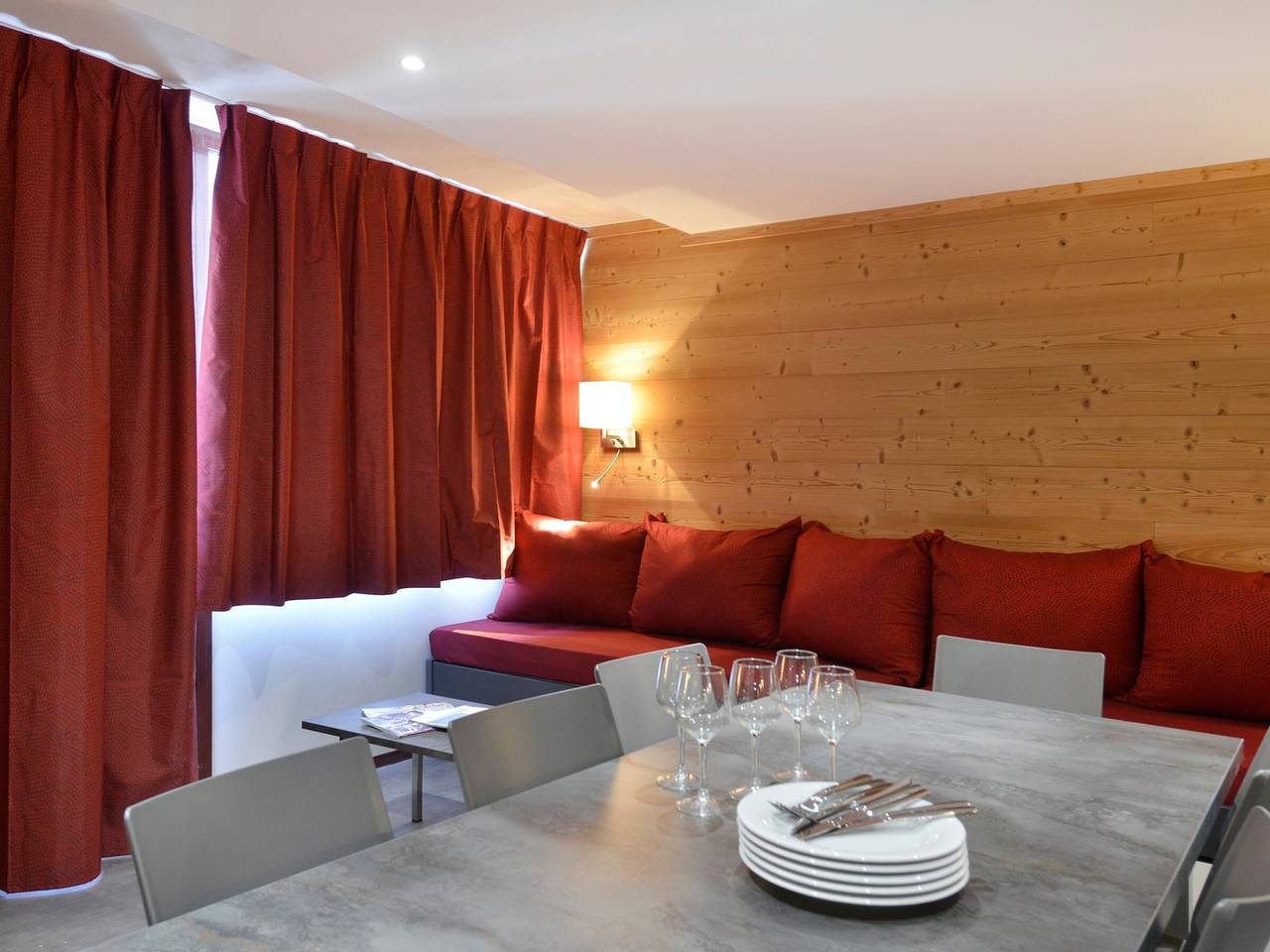 Apartamento entero, Apartamento renovado y cómodo · Centro de la estación · Balcón in La Plagne, La Plagne-Tarentaise