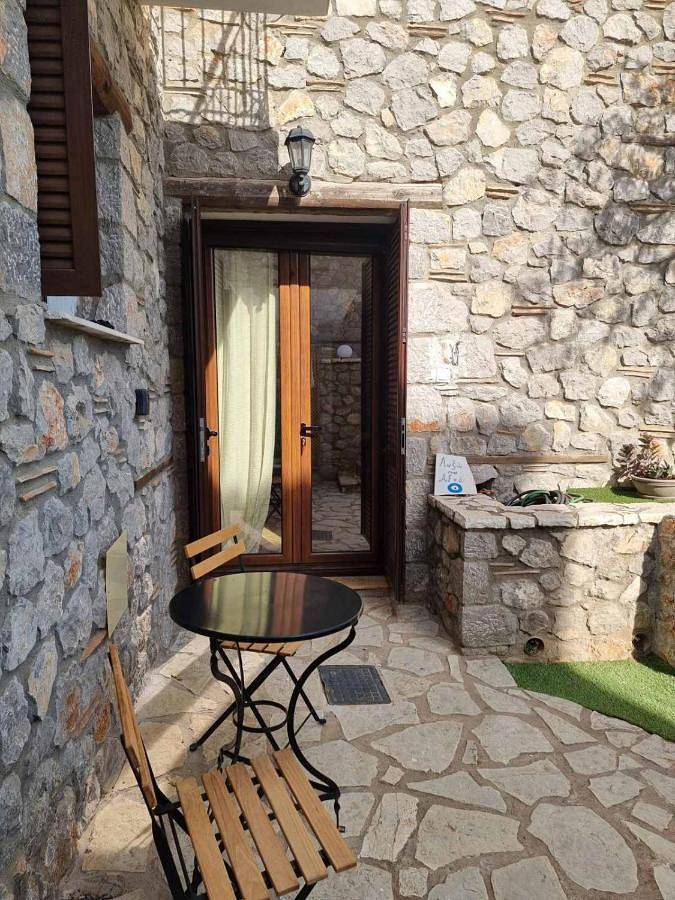 Gîte pour 4 personnes, avec piscine ainsi que jardin et vue à Galaxidi - 3