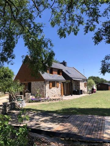 Location de vacances pour 8 personnes, avec vue ainsi que terrasse et jardin à Kervignac